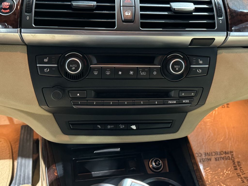2013 BMW X5 xDrive50i photo