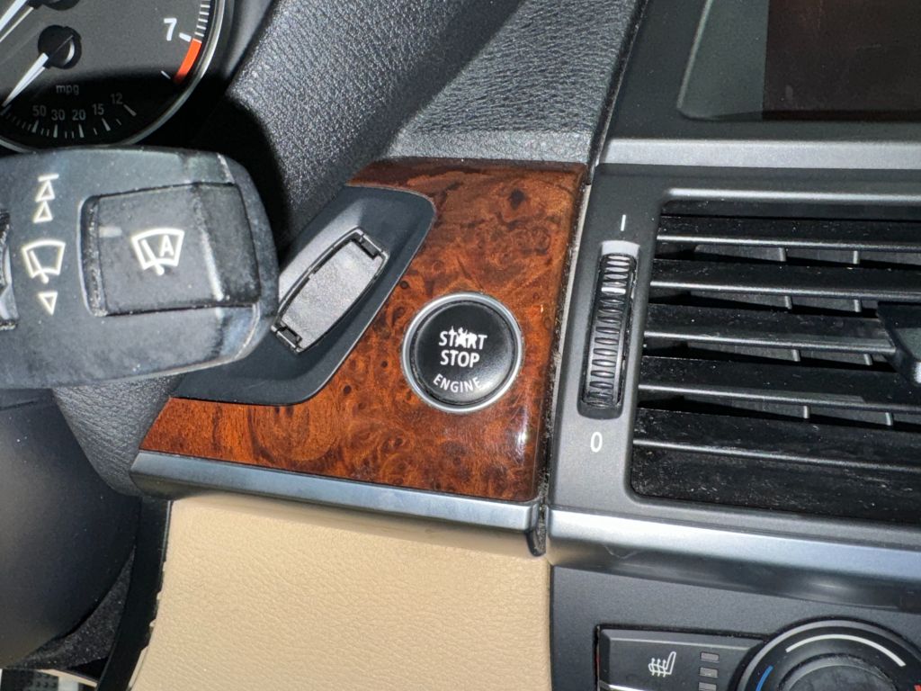 2013 BMW X5 xDrive50i photo