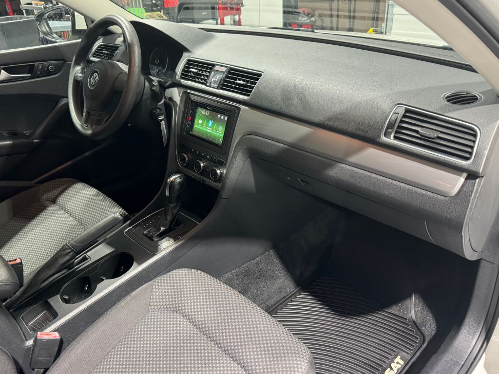 2012 Volkswagen Passat S PZEV photo