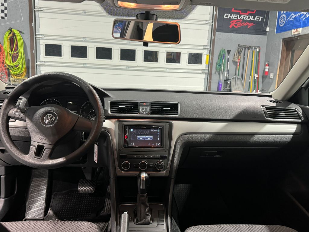 2012 Volkswagen Passat S PZEV photo