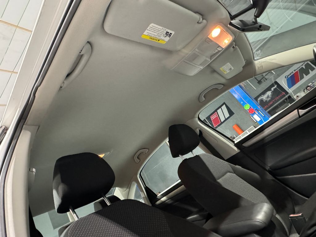 2012 Volkswagen Passat S PZEV photo