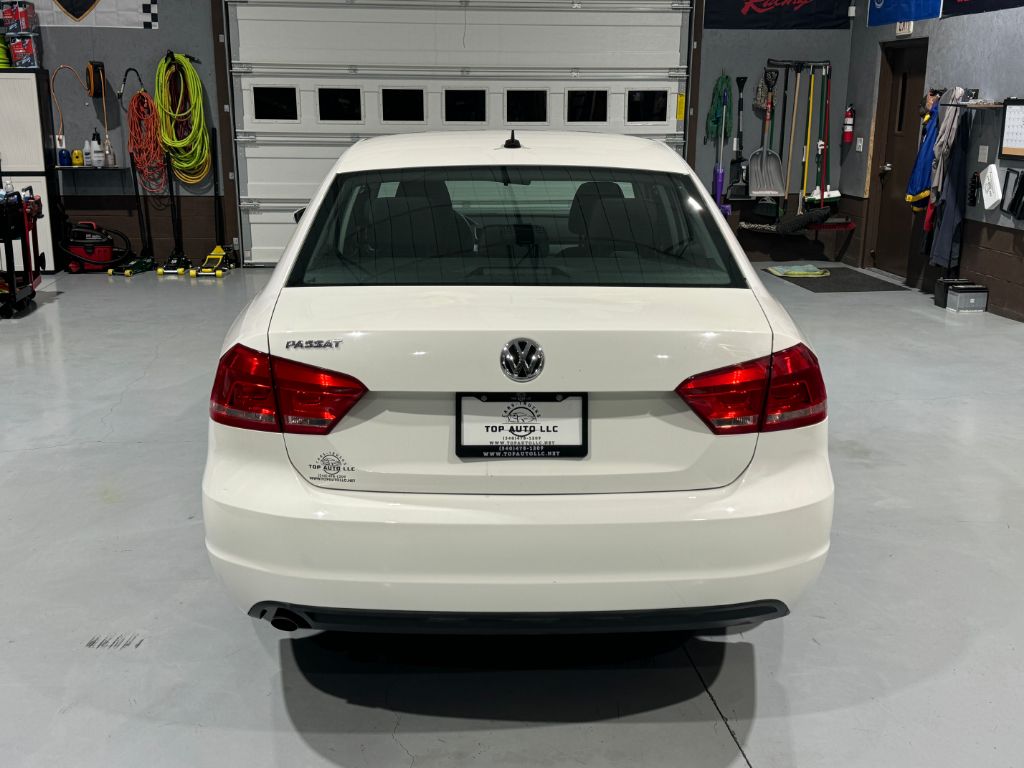 2012 Volkswagen Passat S PZEV photo