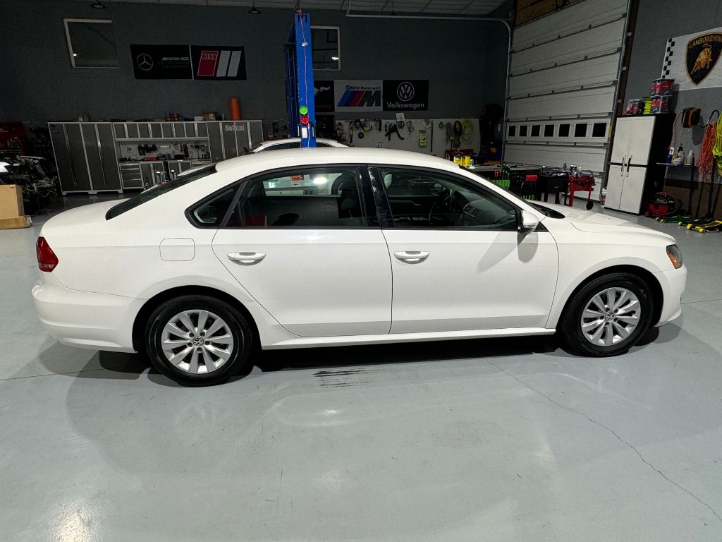 2012 Volkswagen Passat S PZEV photo
