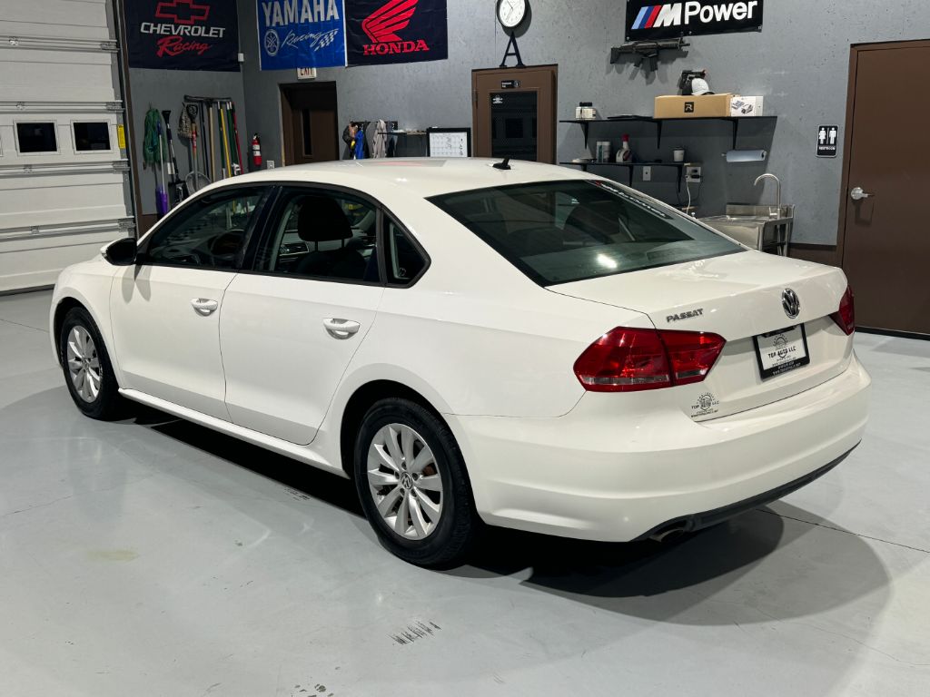 2012 Volkswagen Passat S PZEV photo