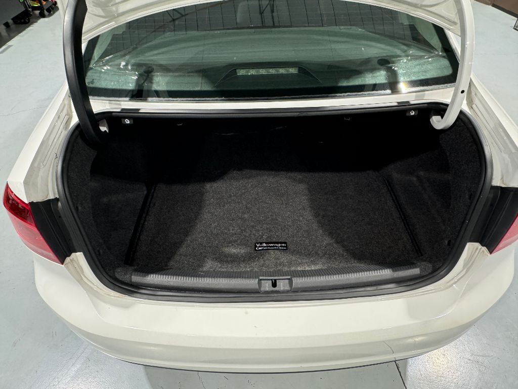 2012 Volkswagen Passat S PZEV photo