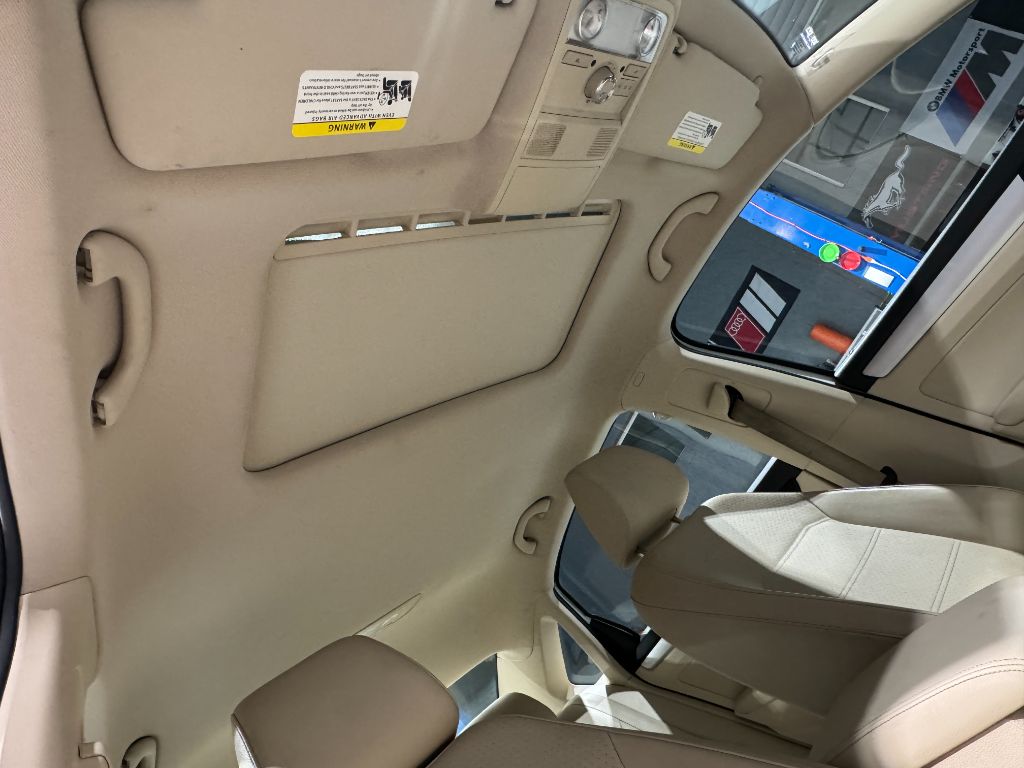 2013 Volkswagen Passat SE PZEV photo