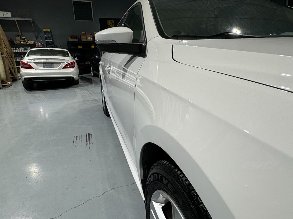 2013 Volkswagen Passat SE PZEV photo