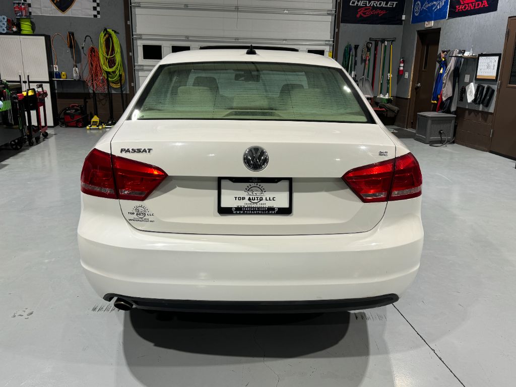 2013 Volkswagen Passat SE PZEV photo