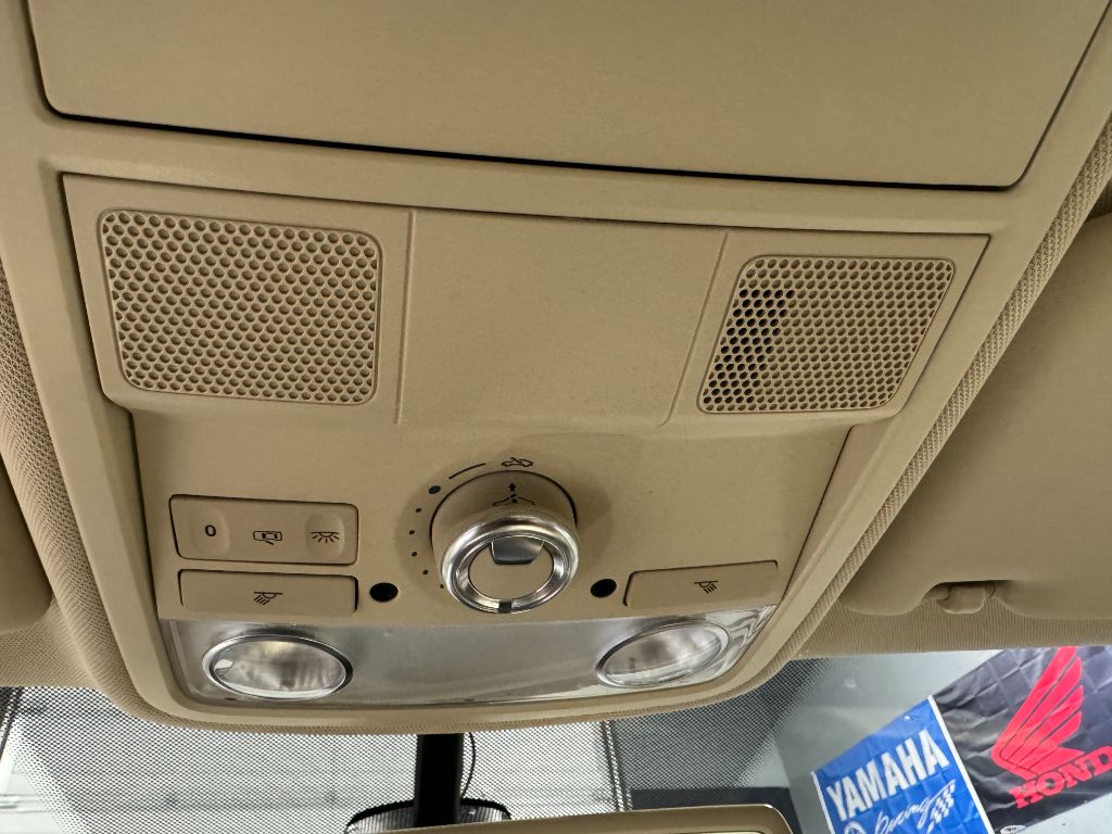 2013 Volkswagen Passat SE PZEV photo