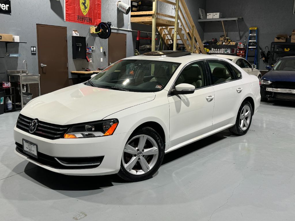 2013 Volkswagen Passat SE PZEV photo