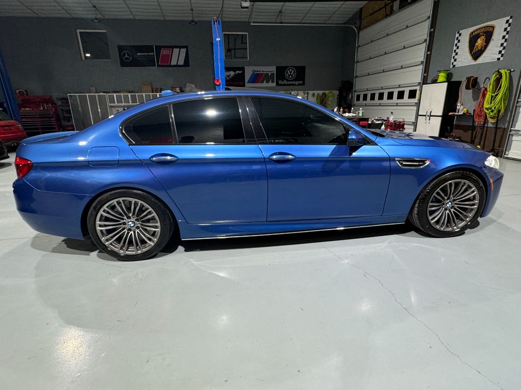 2013 BMW M5 photo