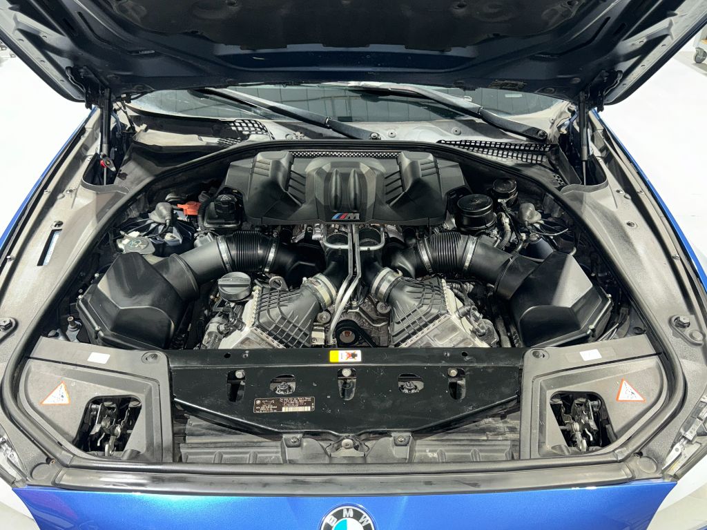 2013 BMW M5 photo