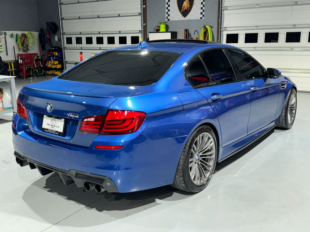 2013 BMW M5 photo