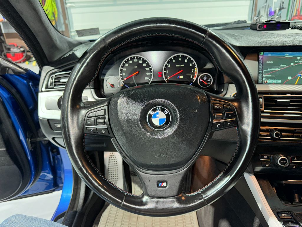 2013 BMW M5 photo