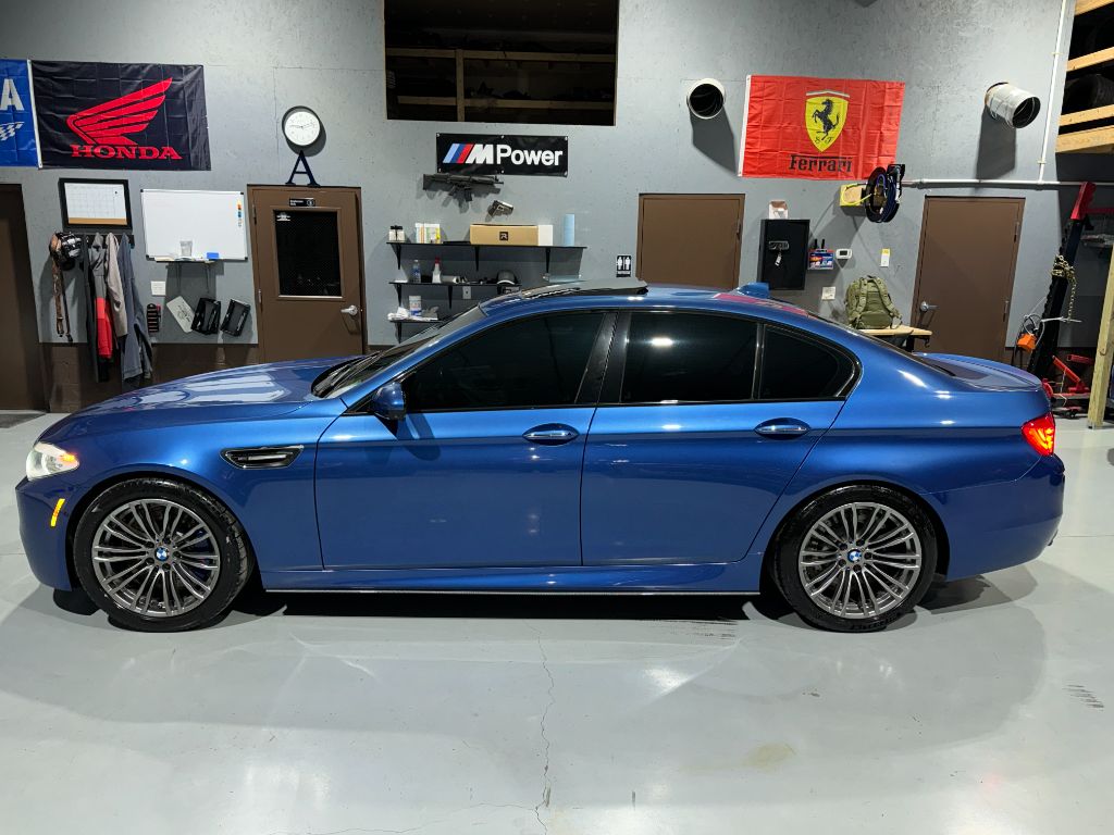 2013 BMW M5 photo