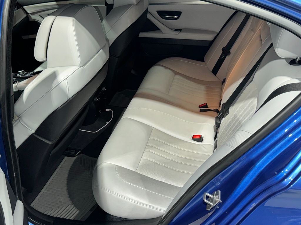 2013 BMW M5 photo