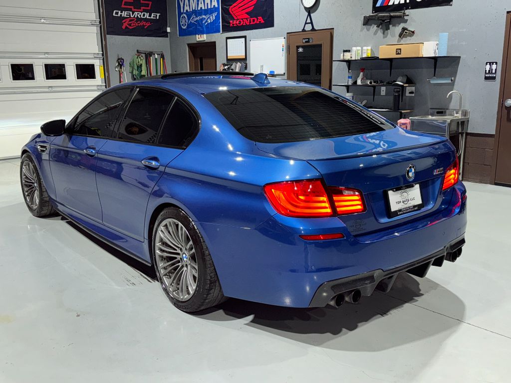 2013 BMW M5 photo