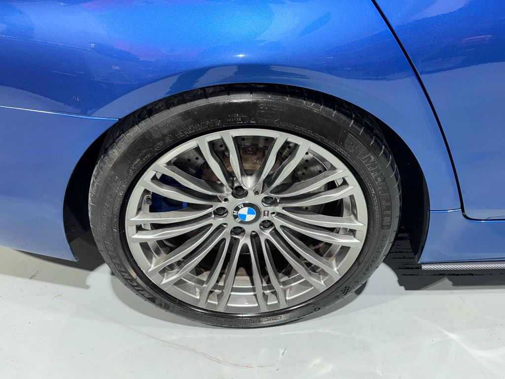 2013 BMW M5 photo