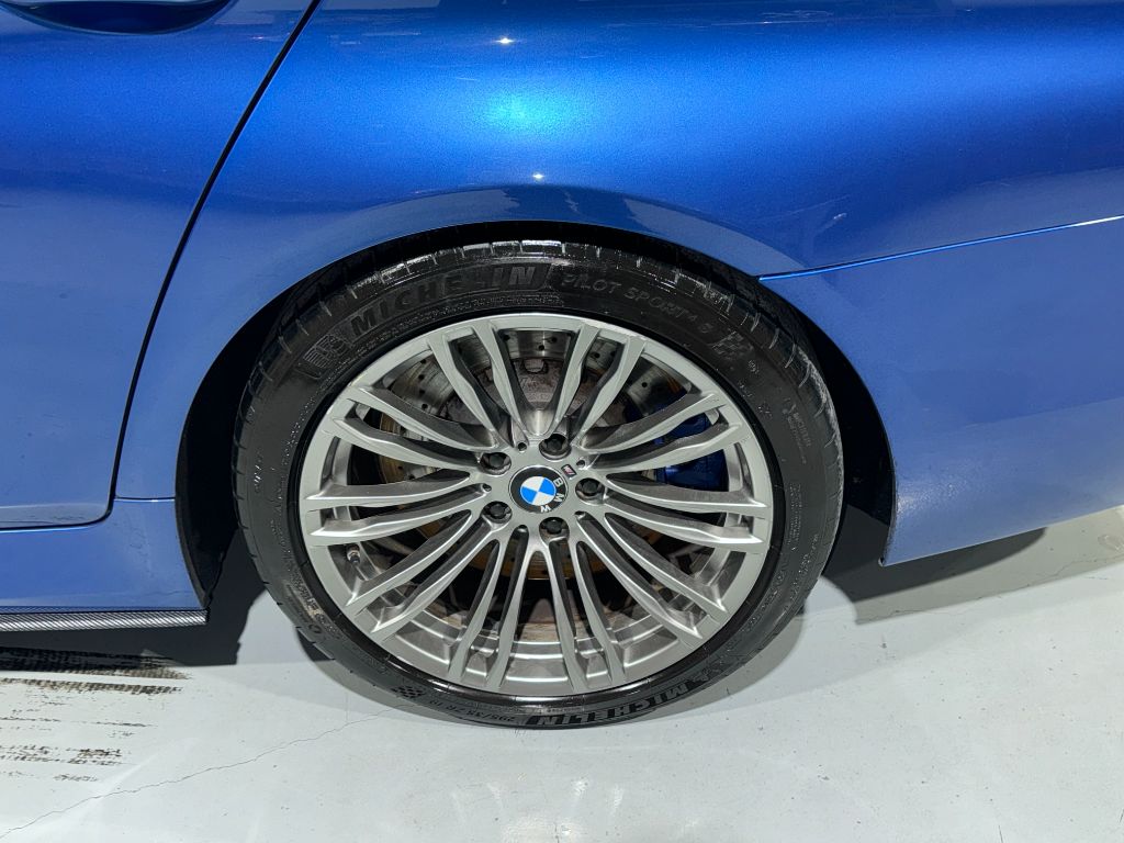 2013 BMW M5 photo