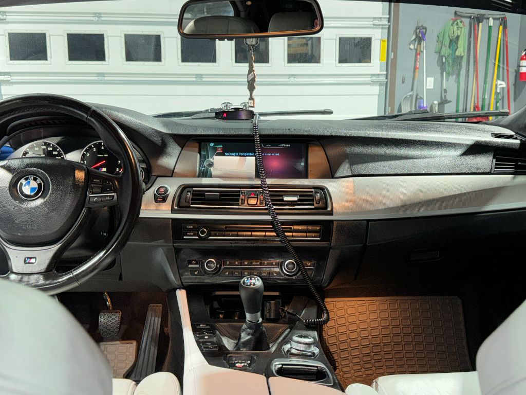 2013 BMW M5 photo