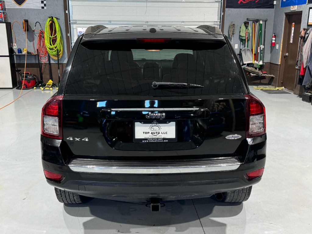 2015 Jeep Compass Latitude photo