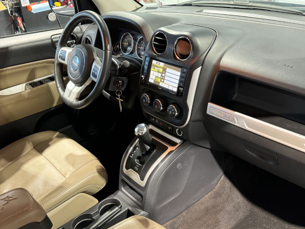 2015 Jeep Compass Latitude photo