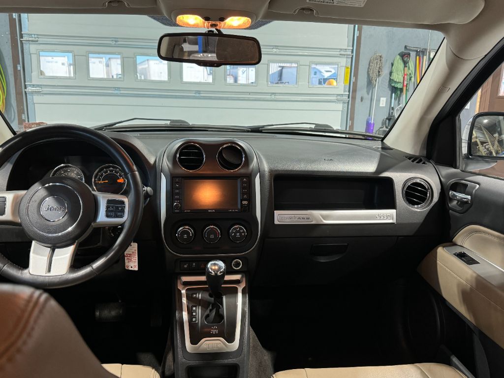 2015 Jeep Compass Latitude photo