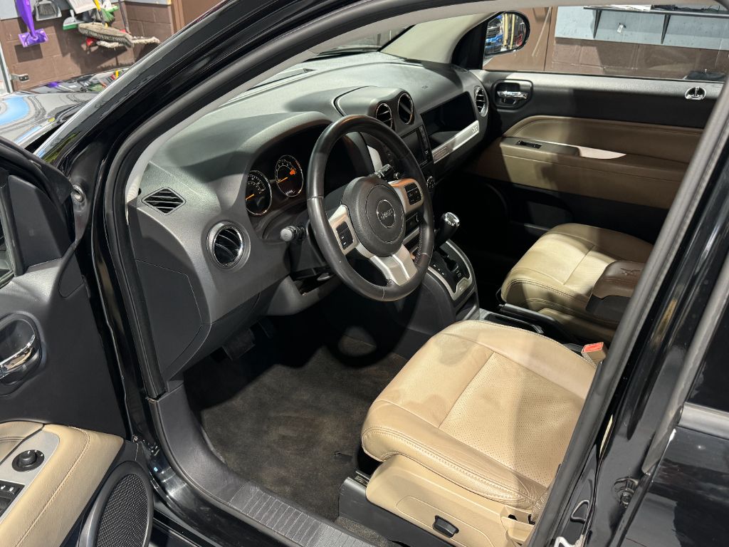 2015 Jeep Compass Latitude photo