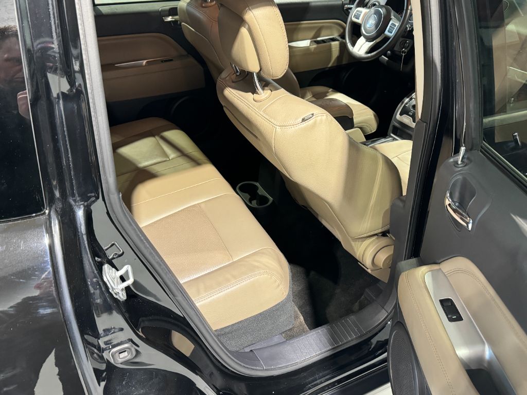 2015 Jeep Compass Latitude photo