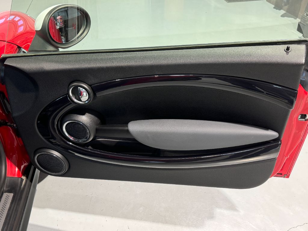 2010 MINI Cooper S photo