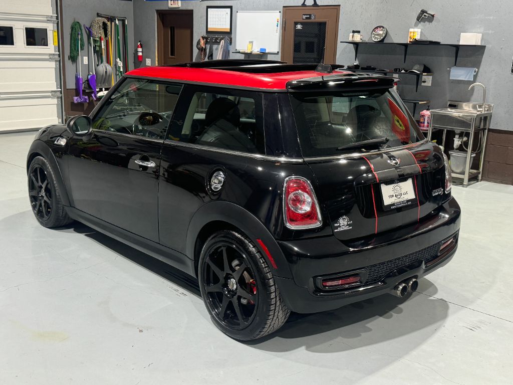 2011 MINI Cooper S photo