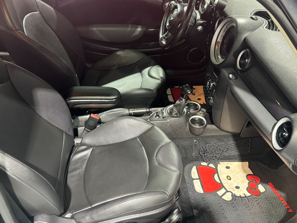 2011 MINI Cooper S photo