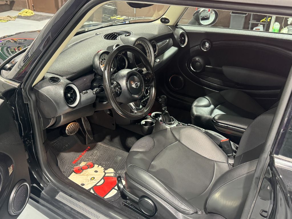 2011 MINI Cooper S photo