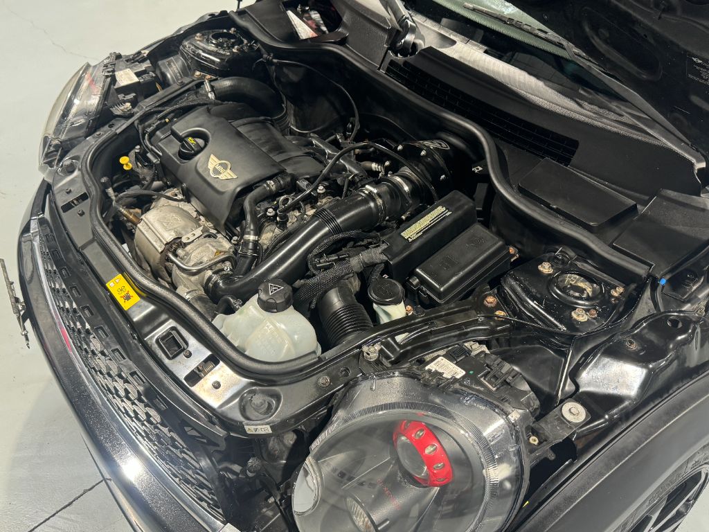 2011 MINI Cooper S photo