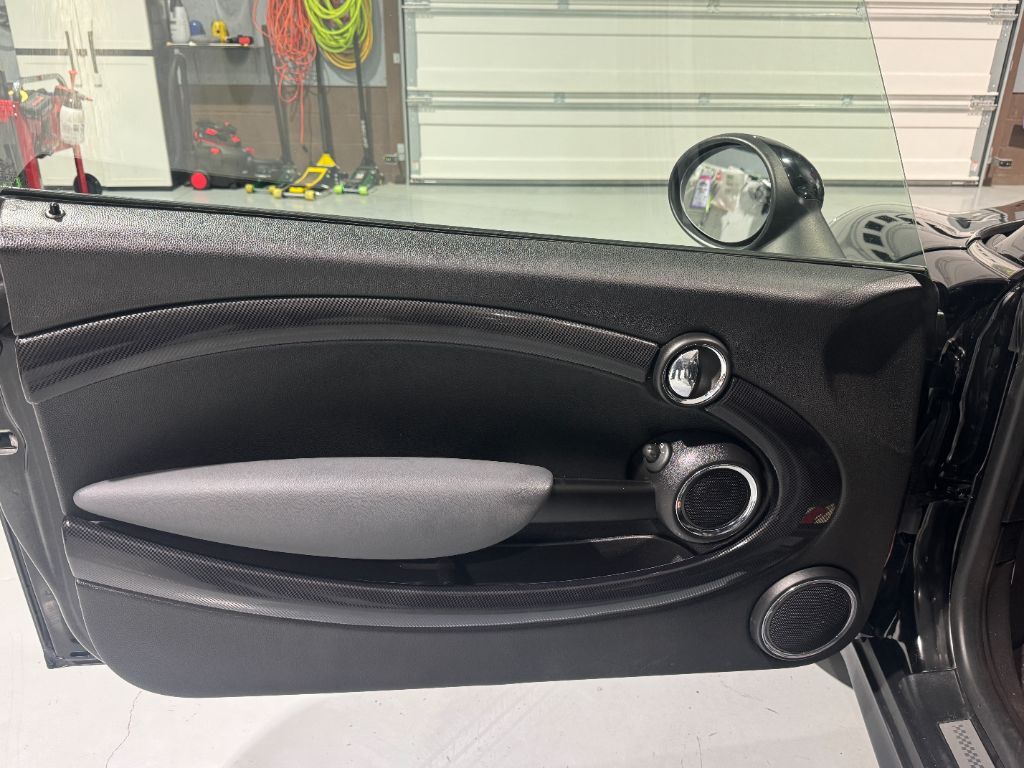 2011 MINI Cooper S photo