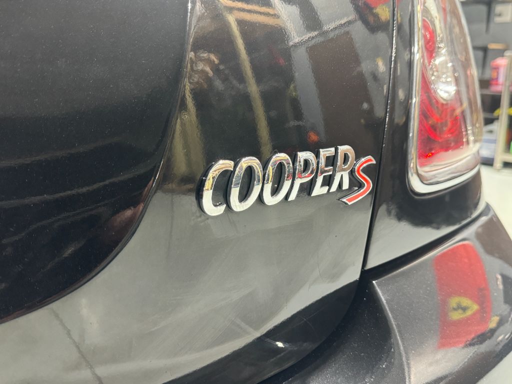 2011 MINI Cooper S photo