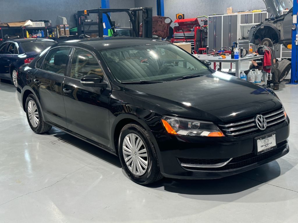 2014 Volkswagen Passat Wolfsburg photo