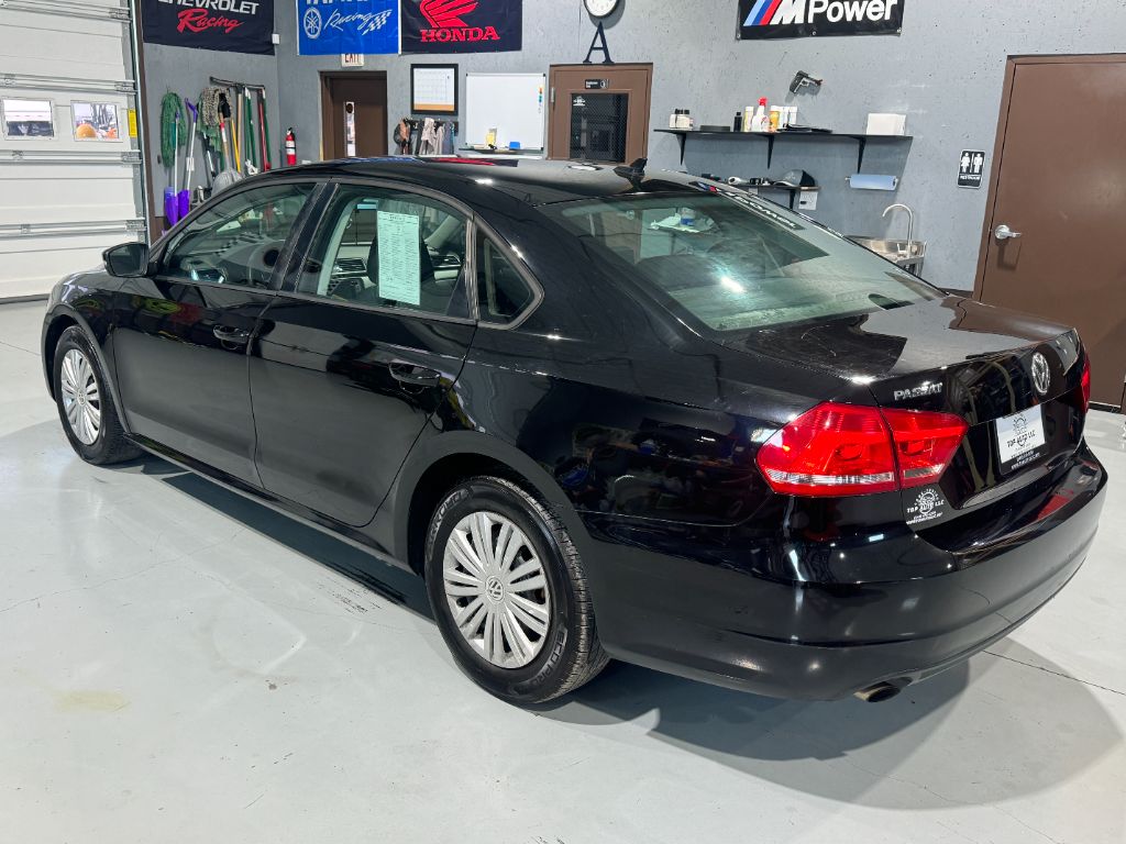 2014 Volkswagen Passat Wolfsburg photo