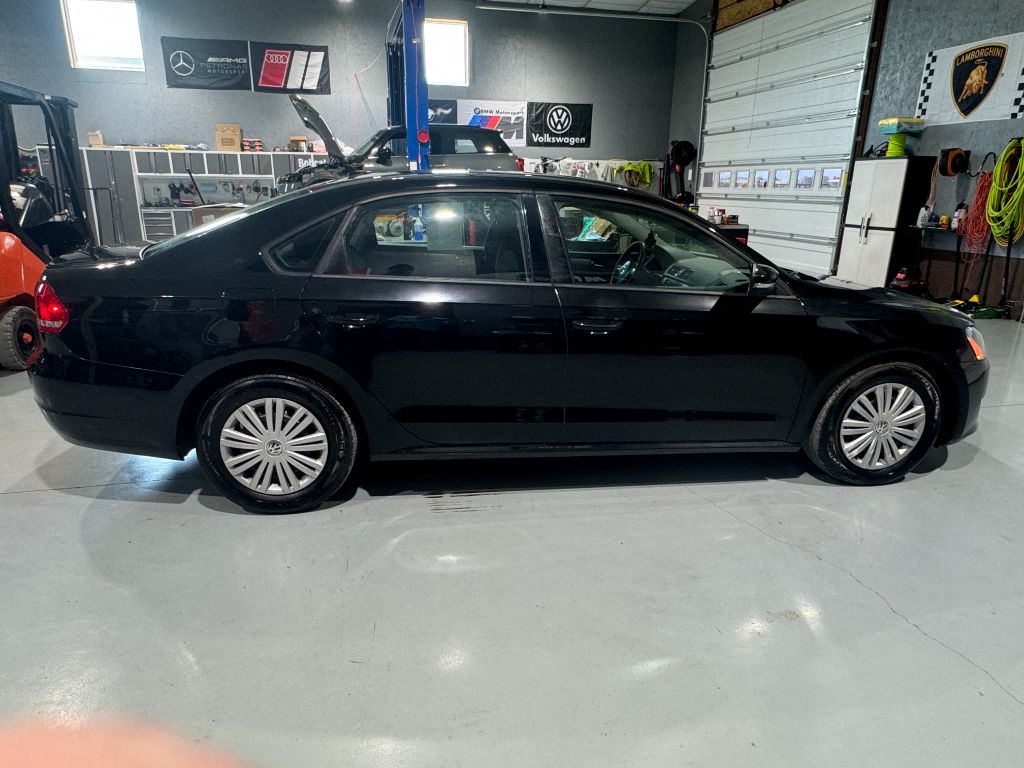 2014 Volkswagen Passat Wolfsburg photo