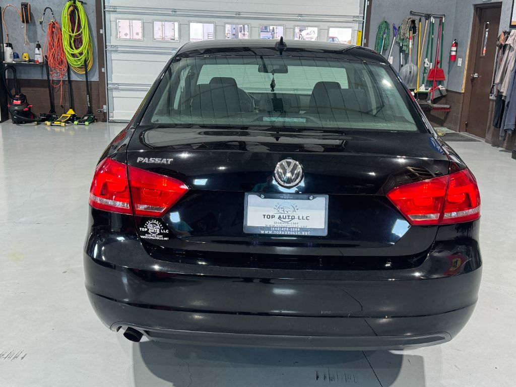 2014 Volkswagen Passat Wolfsburg photo