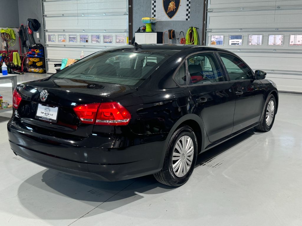 2014 Volkswagen Passat Wolfsburg photo