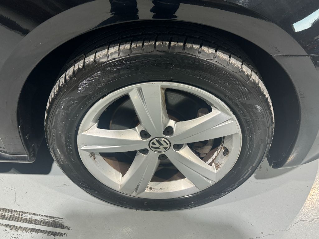 2012 Volkswagen Passat TDI SE photo