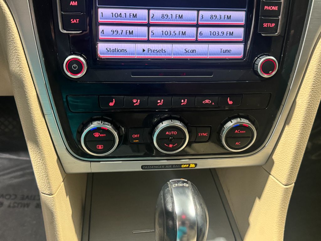 2012 Volkswagen Passat TDI SE photo