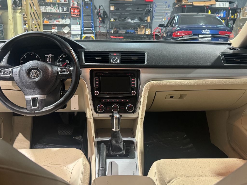 2012 Volkswagen Passat TDI SE photo