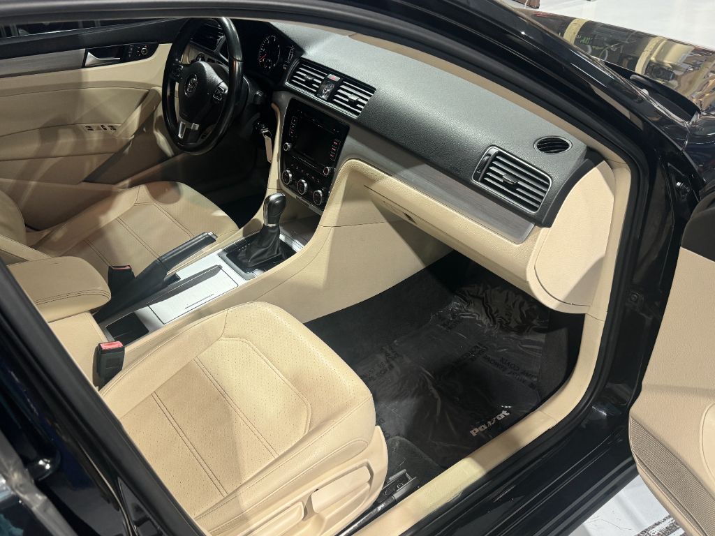 2012 Volkswagen Passat TDI SE photo