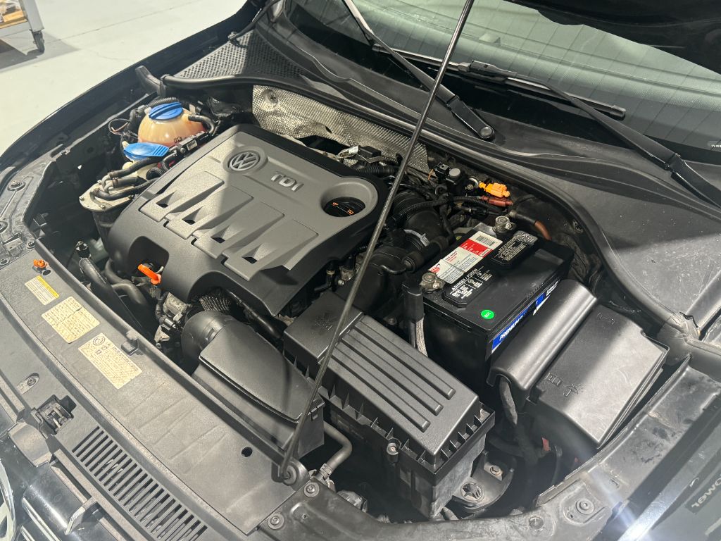 2012 Volkswagen Passat TDI SE photo
