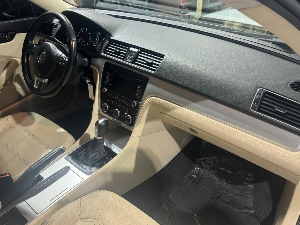 2012 Volkswagen Passat TDI SE photo