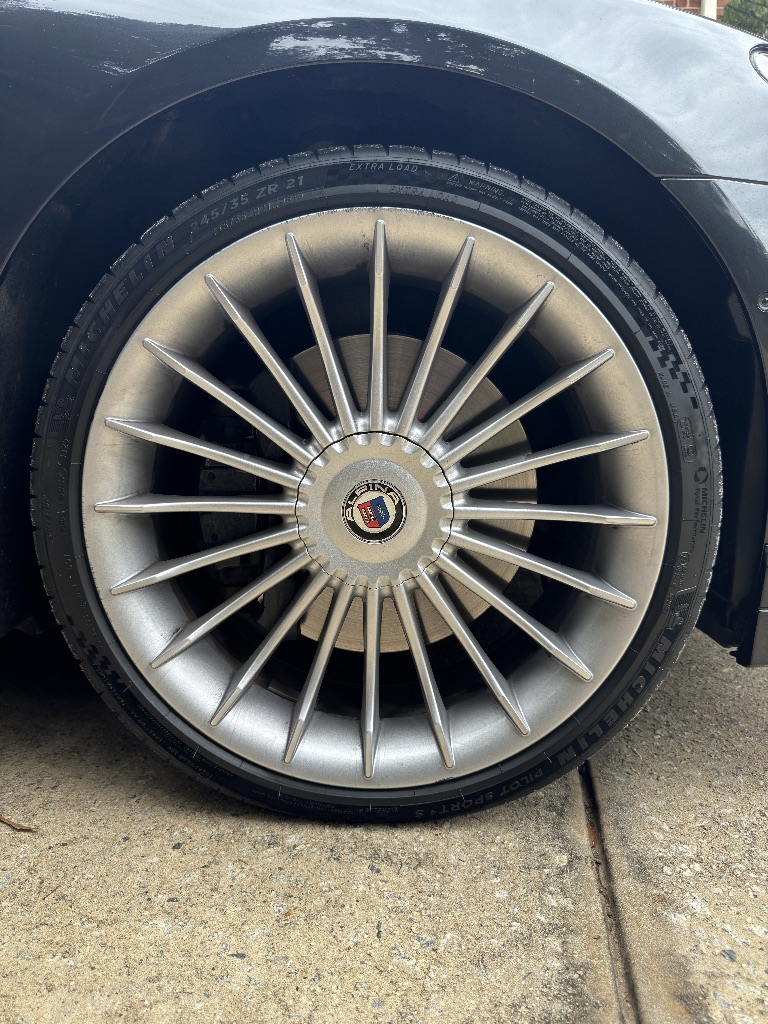 2012 BMW 750lxi, Alpina B7