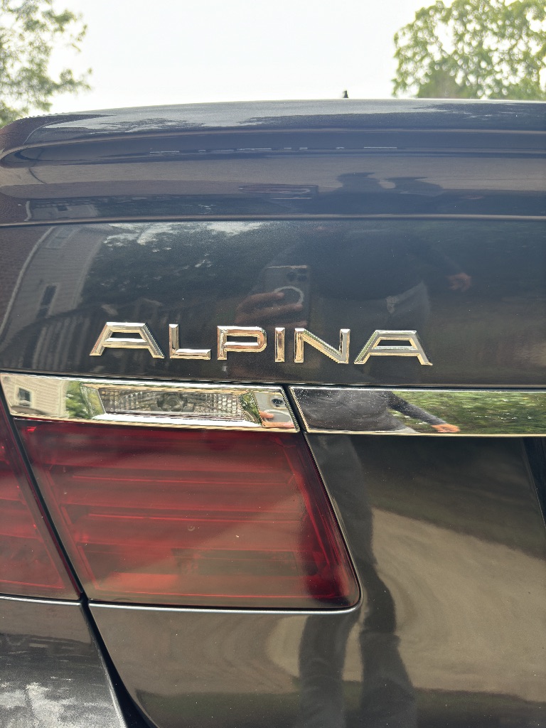 2012 BMW 750lxi, Alpina B7