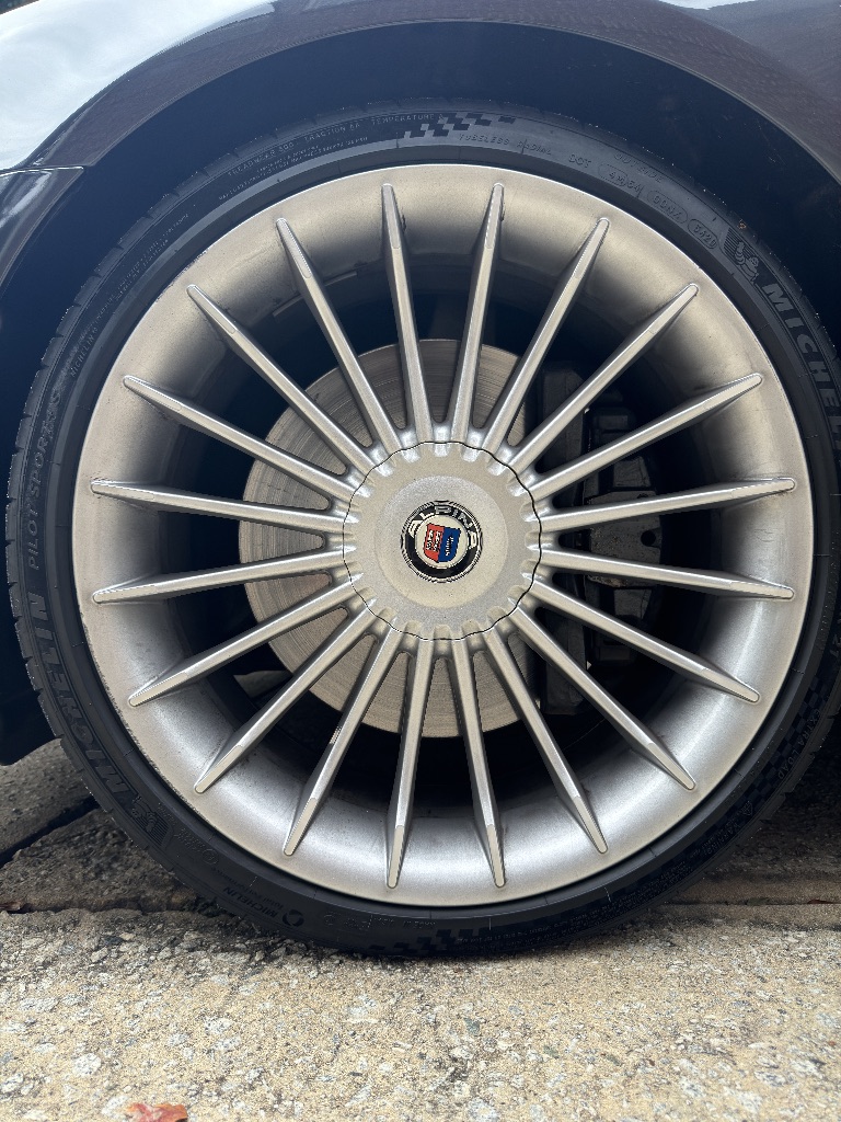 2012 BMW 750lxi, Alpina B7